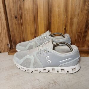 On Clouds Men's Shoe Size 9